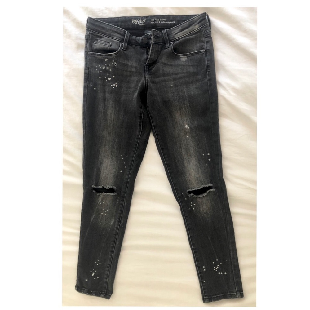 FINAL SALE💫Black distressed jeans💫